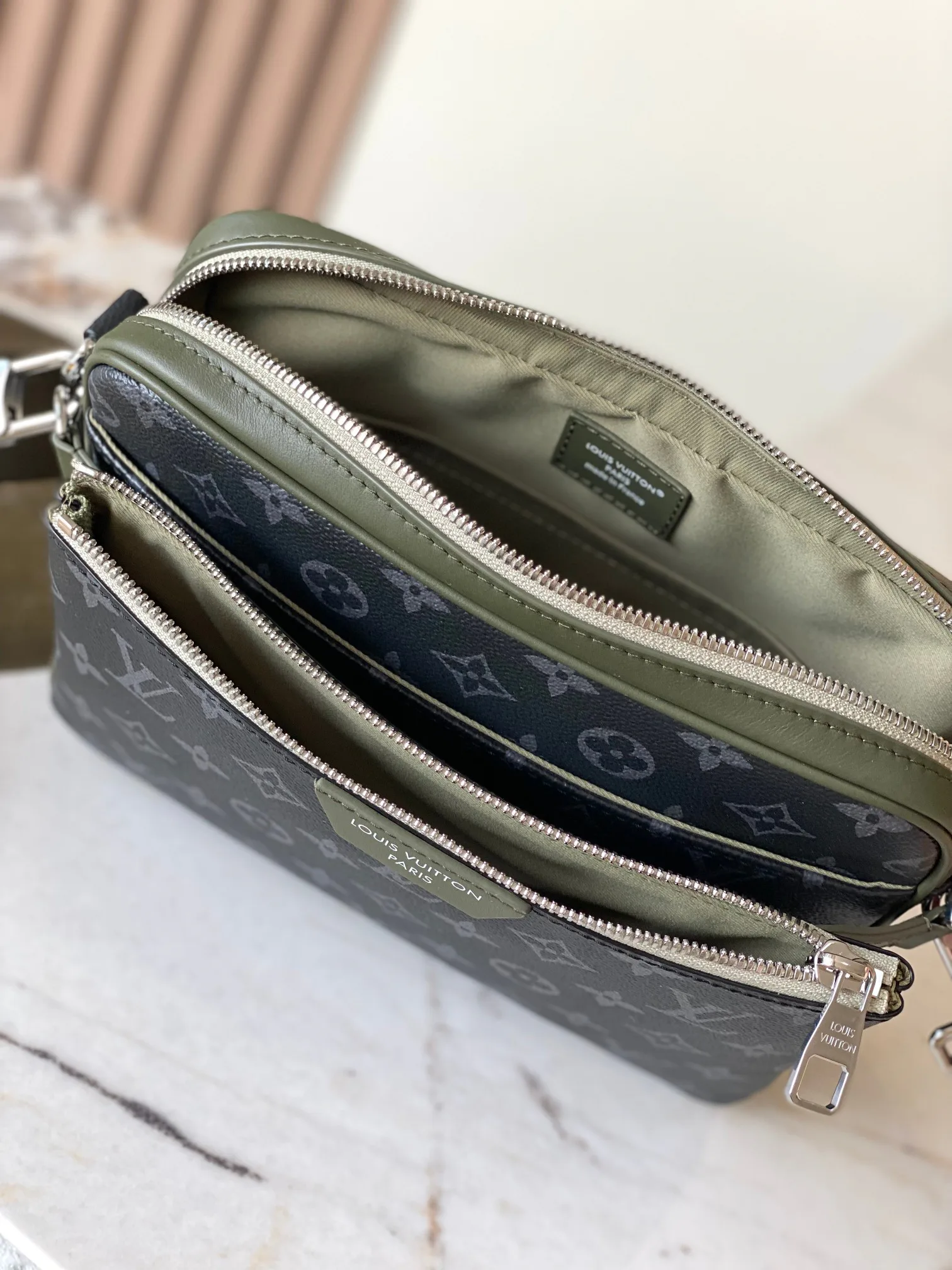Women's Shoulder Bags LOUIS VUITTON 18521068