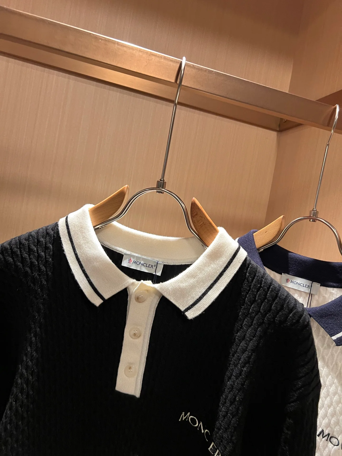 Men's Jumpers And Sweaters MONCLER 18495786