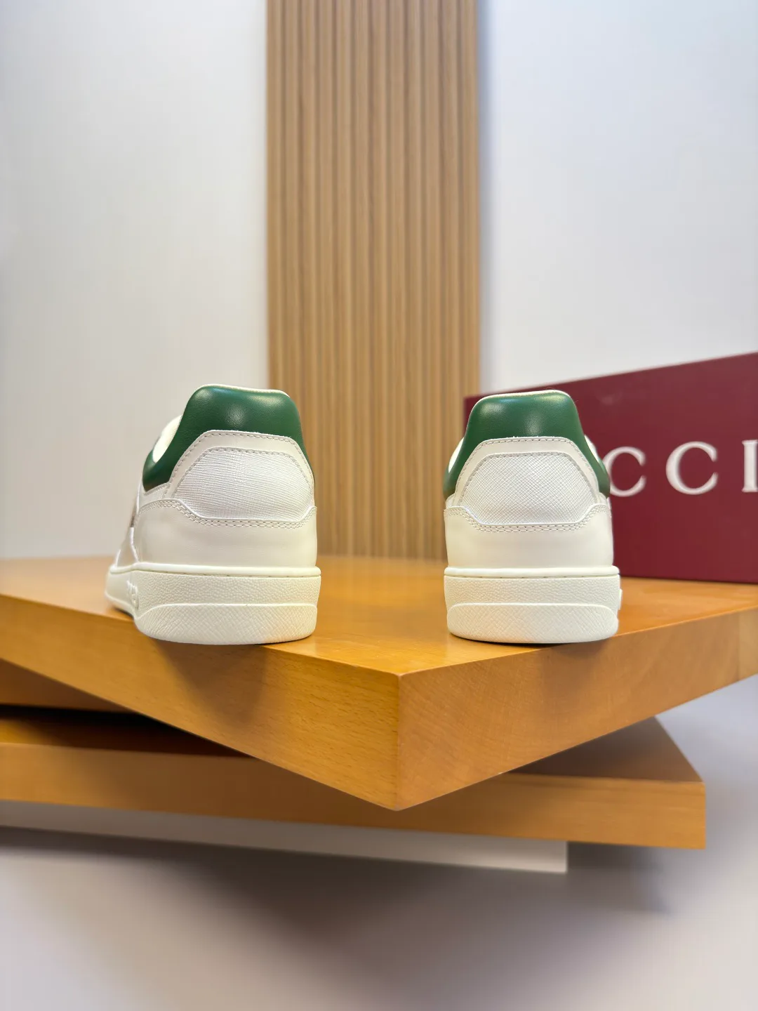 Men's Sneakers GUCCI 18142459