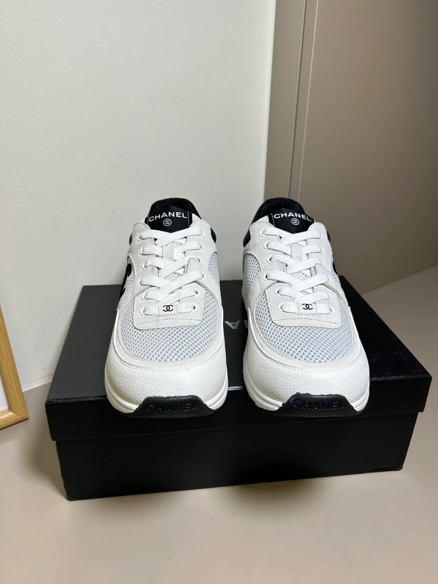 Women's Sneakers CHANEL 17954906