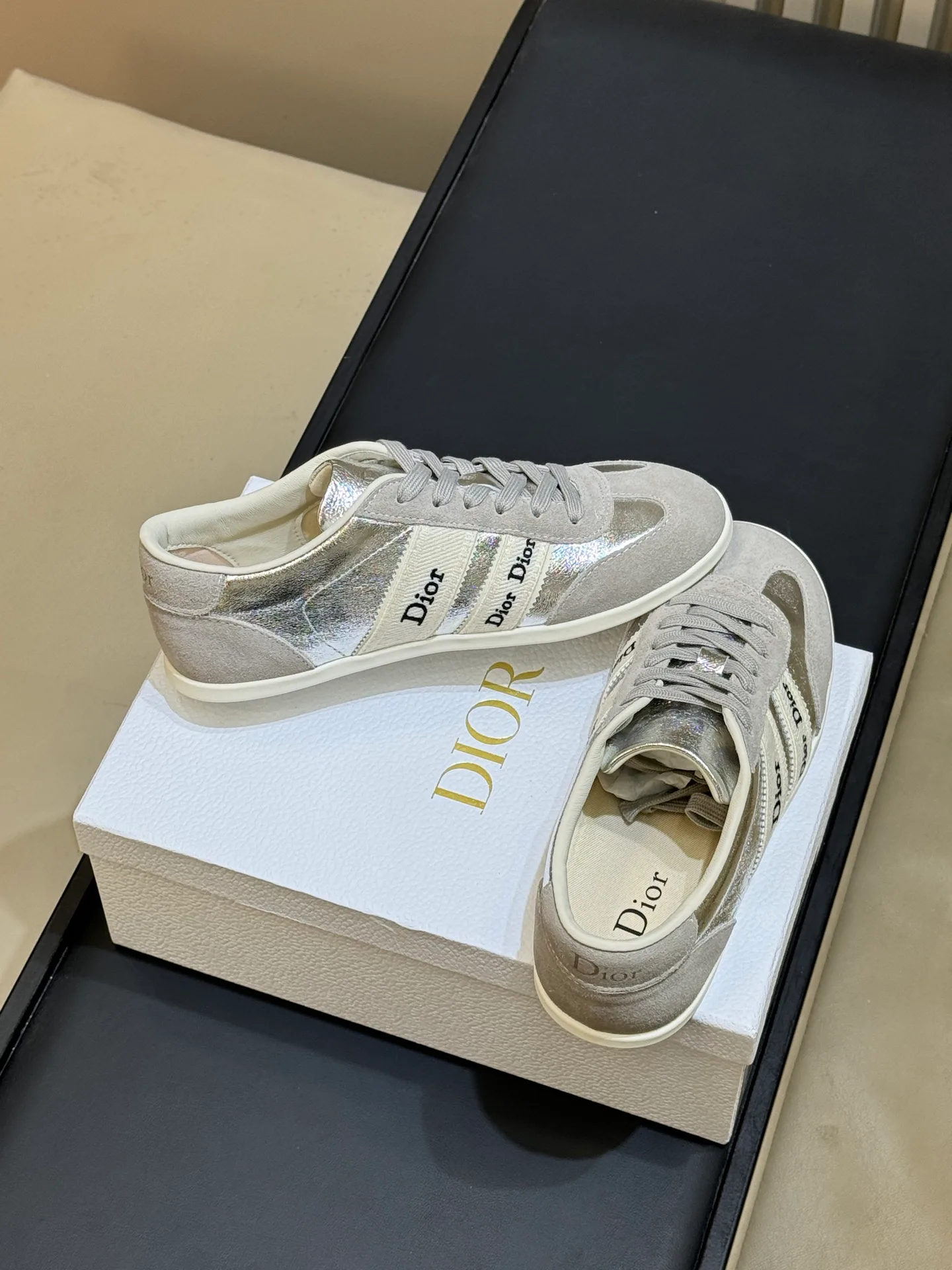 Women's Sneakers CHRISTIAN DIOR 18073067
