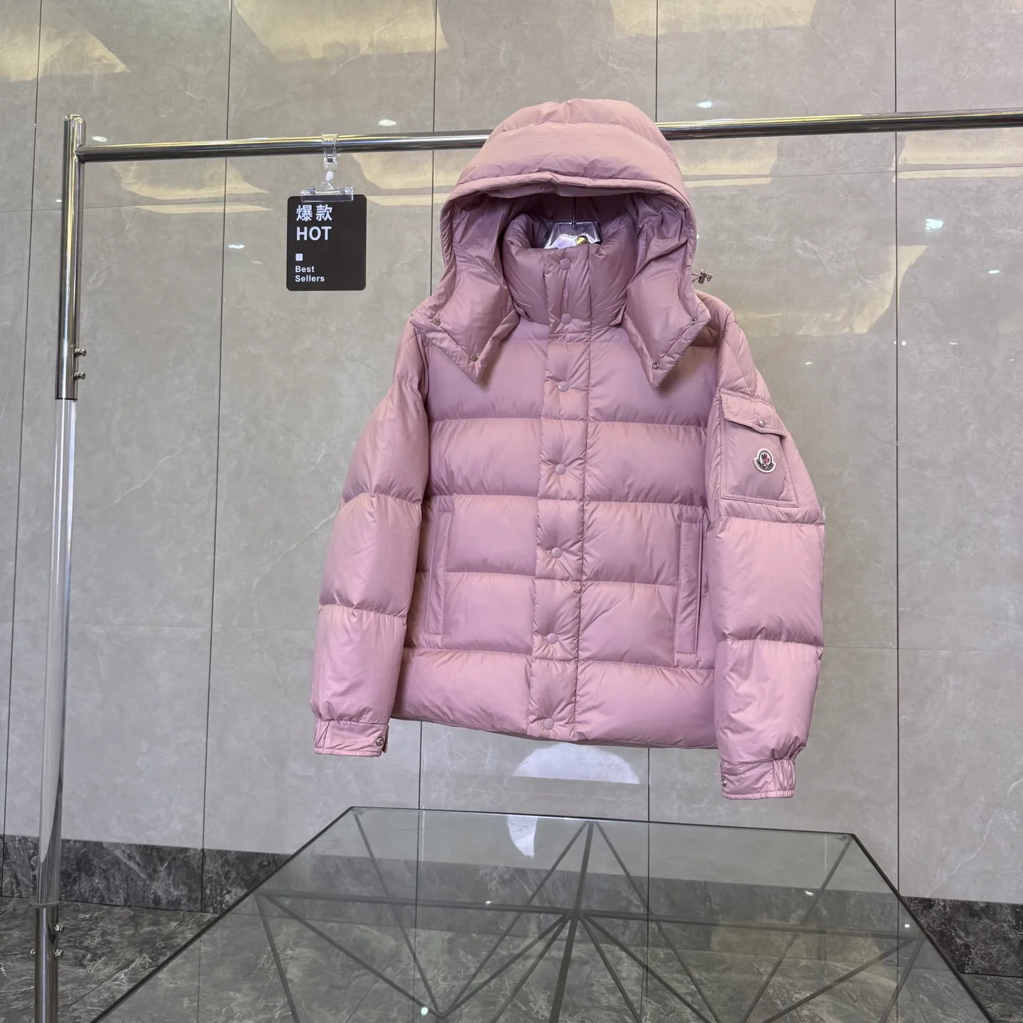 Women's Jackets And Down Jackets MONCLER 17949518