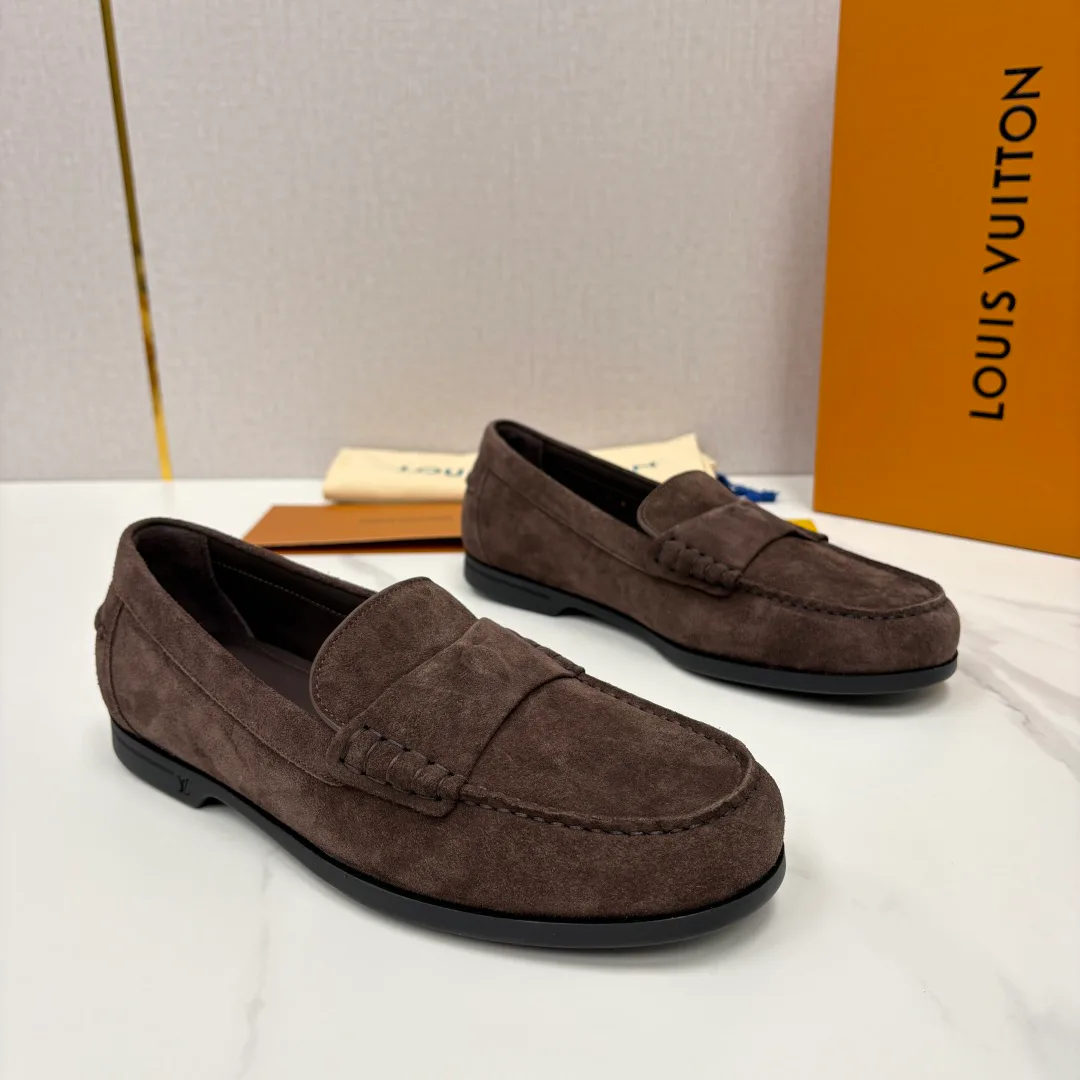 Men's Loafers And Dress Shoes LOUIS VUITTON 17715947