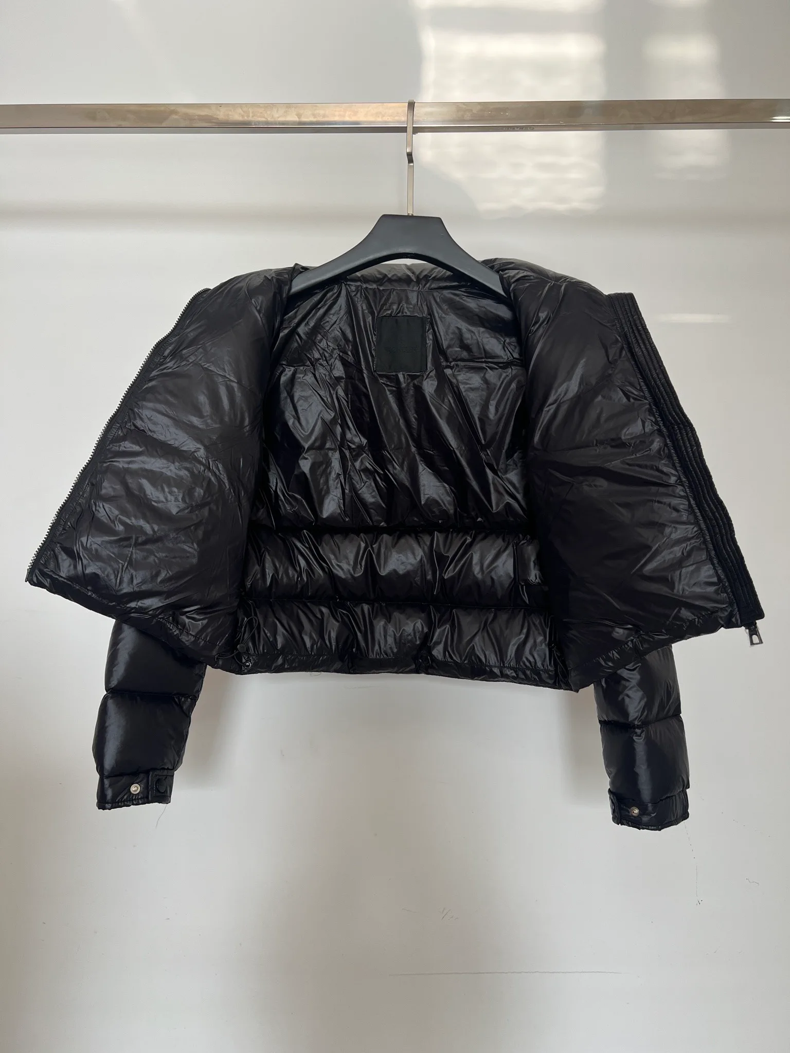 Women's Jackets And Down Jackets MONCLER 18416130