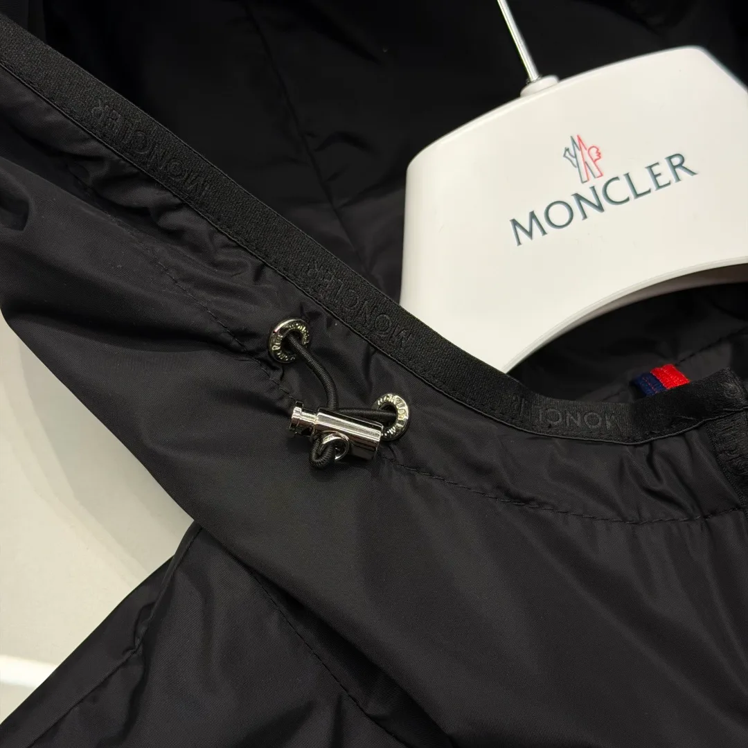 Men's Jackets And Down Jackets MONCLER 17807246