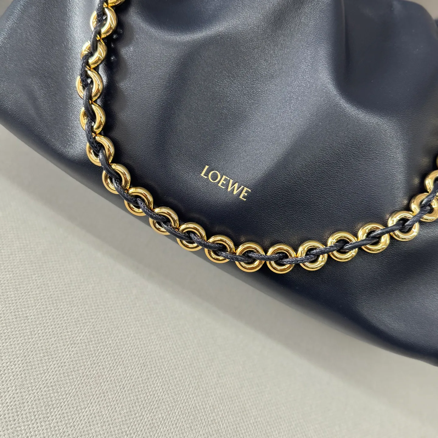 Women's Classic Handbags LOEWE 17829088