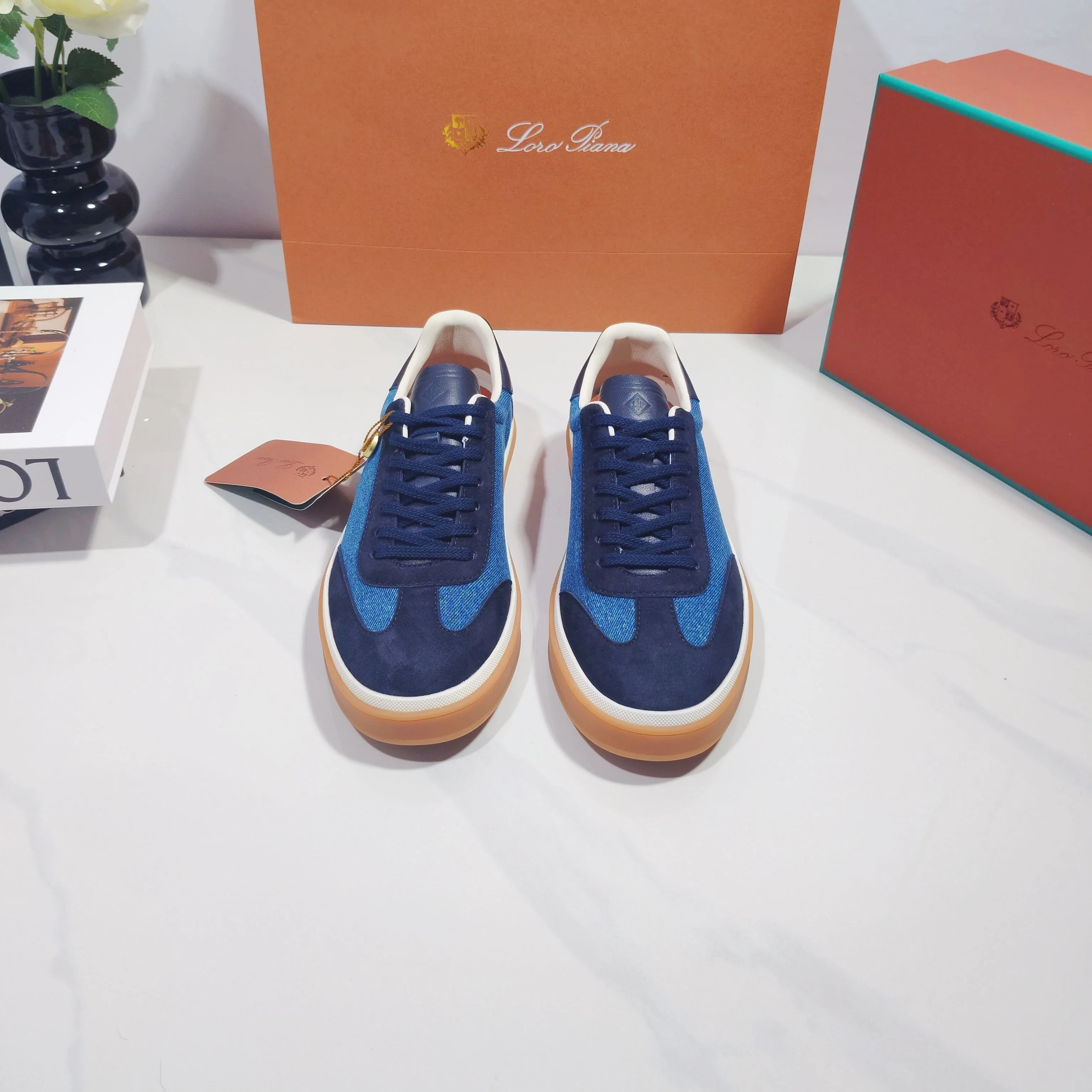 Women's Sneakers LORO PIANA 17961938