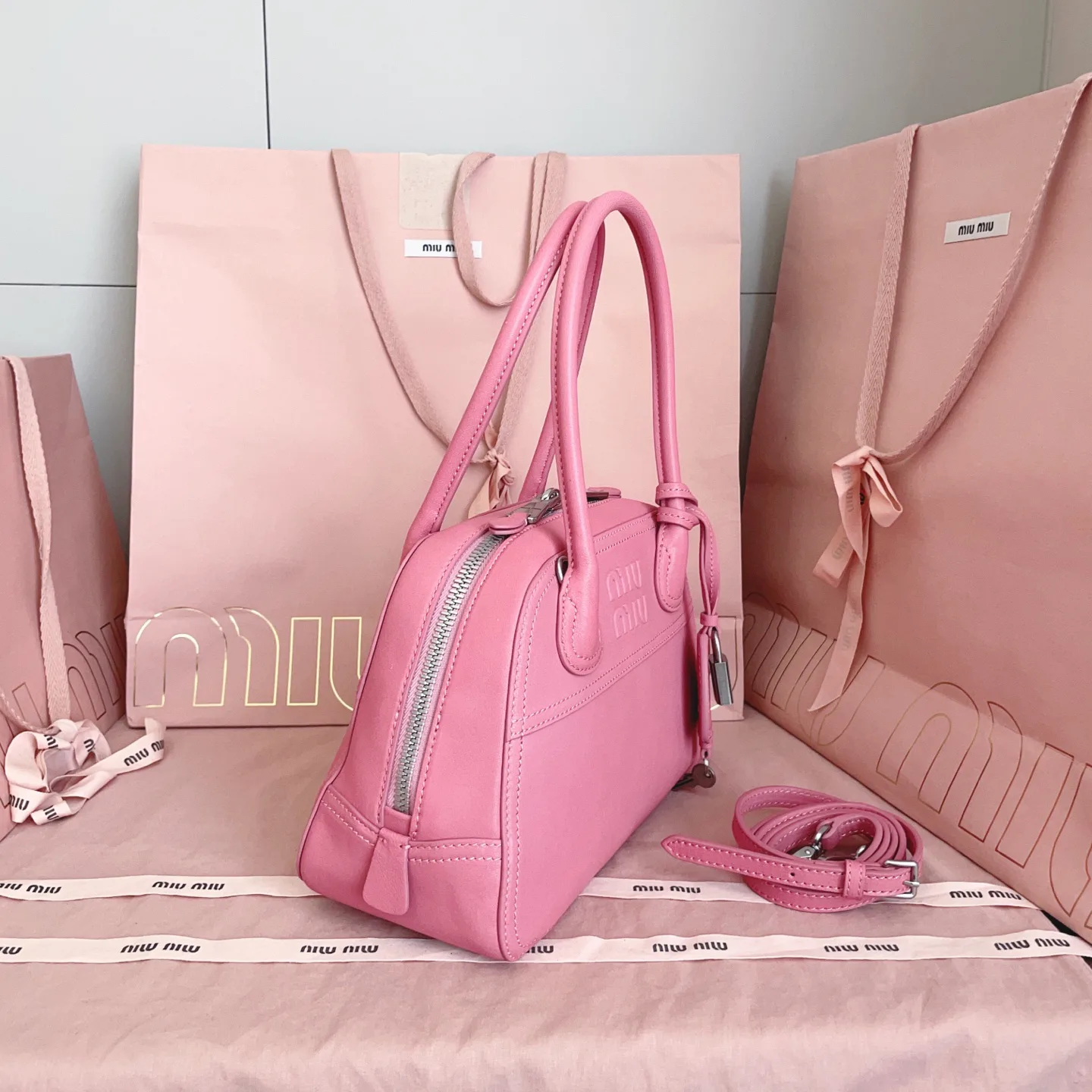 Классические Сумки Женские Miu Miu 18602447