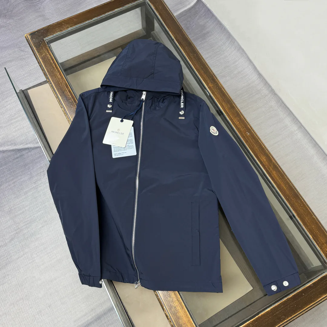 Women's Jackets And Down Jackets MONCLER 18416530