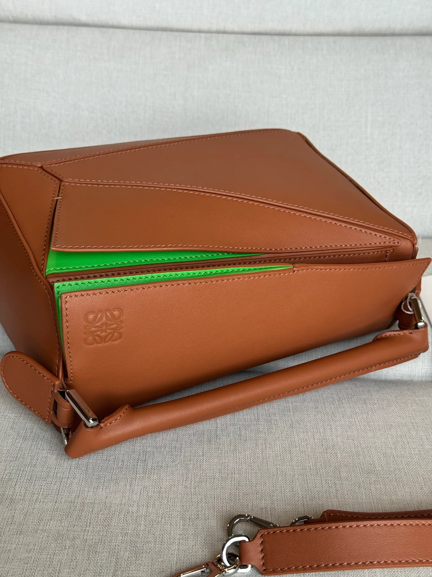 Классические Сумки Женские Loewe 18634650