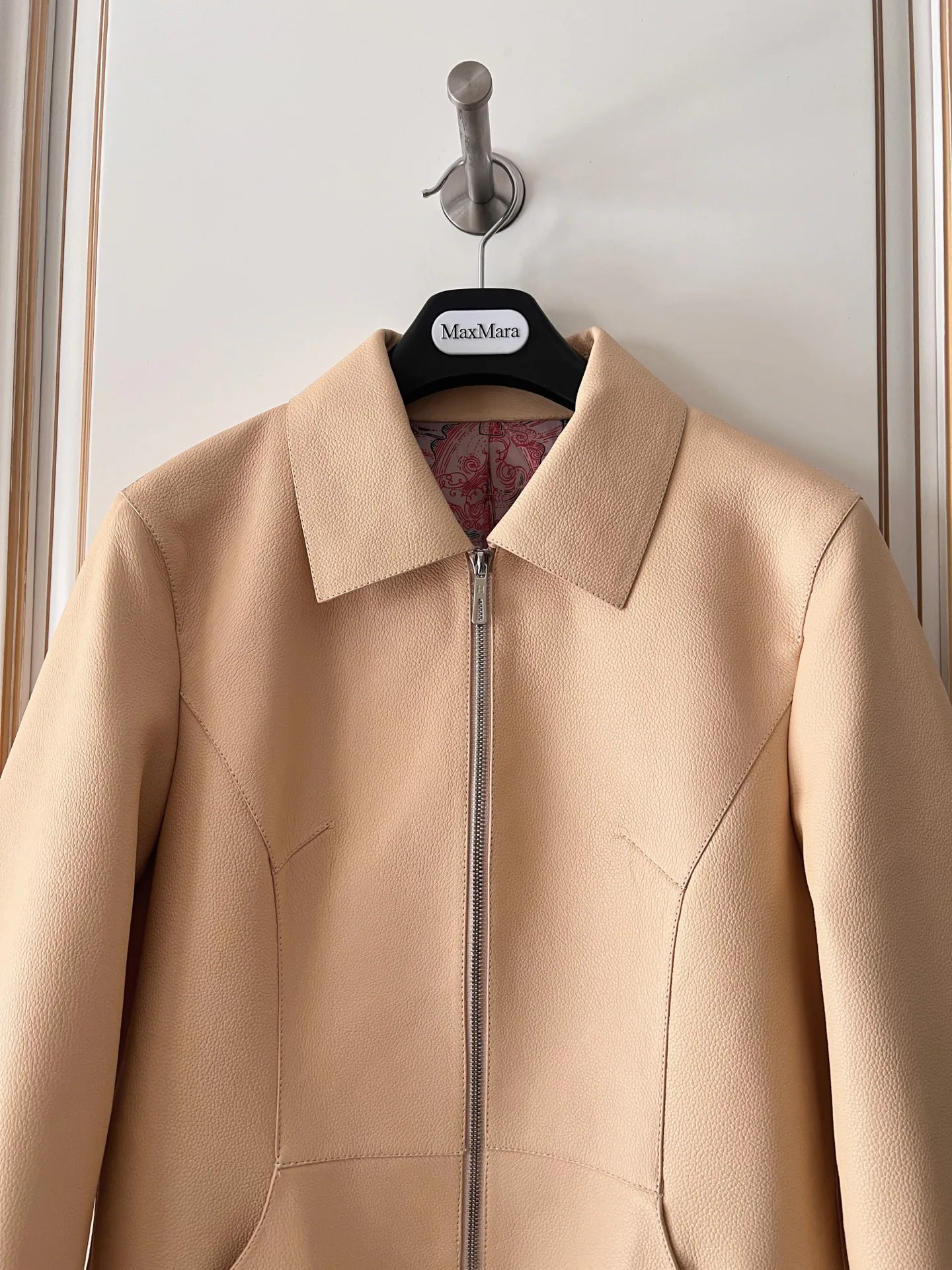 Women's Leather Jackets And Sheepskin Coats HERMES 18090819