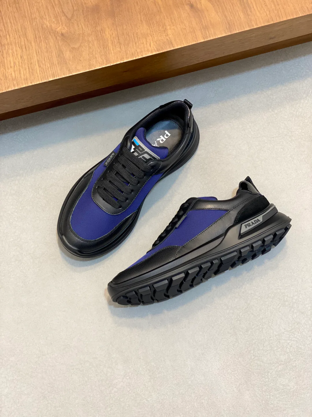 Men's Sneakers PRADA 17809333