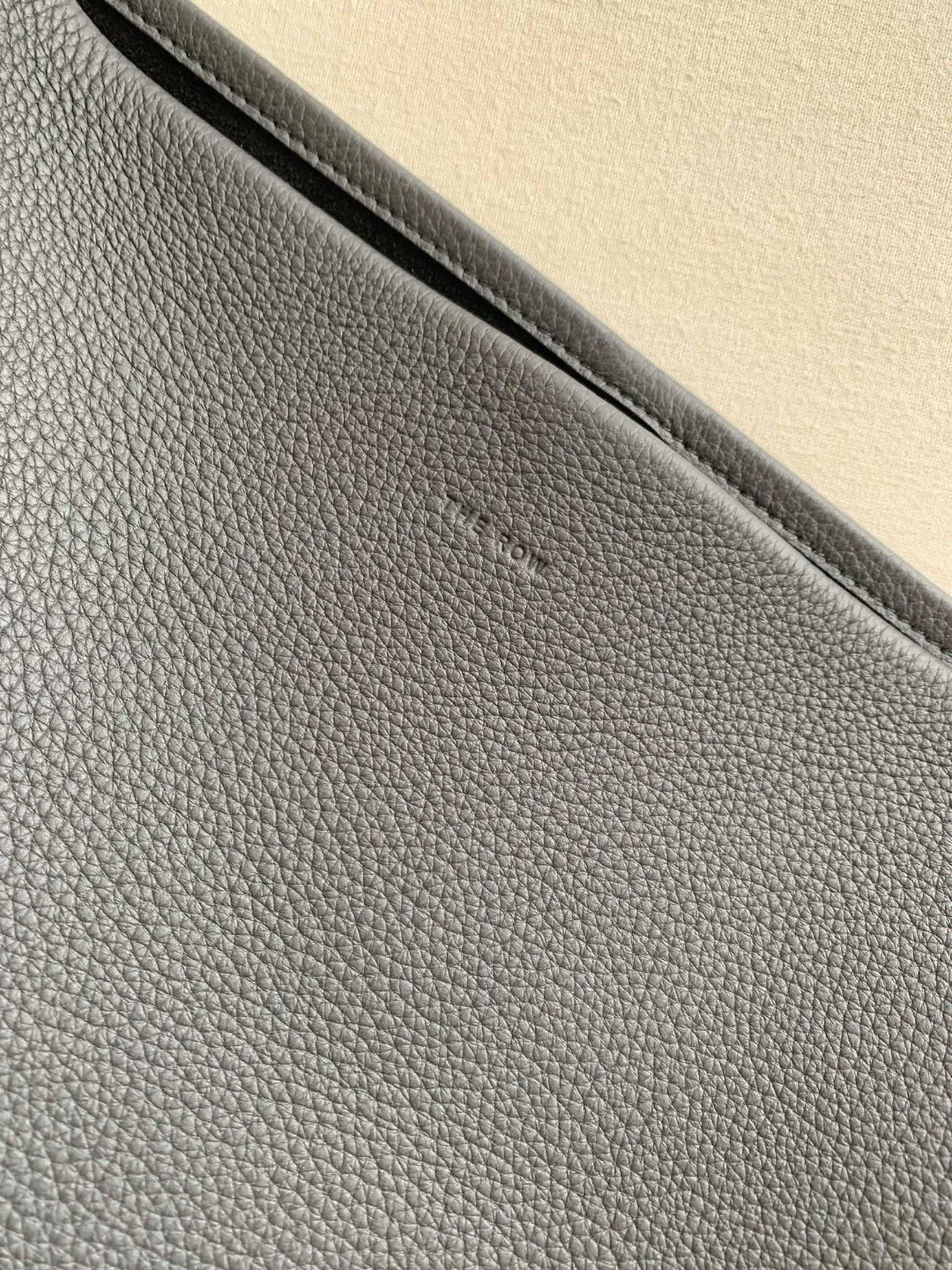 Women's Classic Handbags THE ROW 18070653
