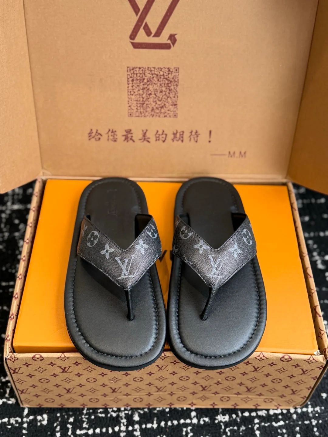 Men's Flip-Flops LOUIS VUITTON 17615642