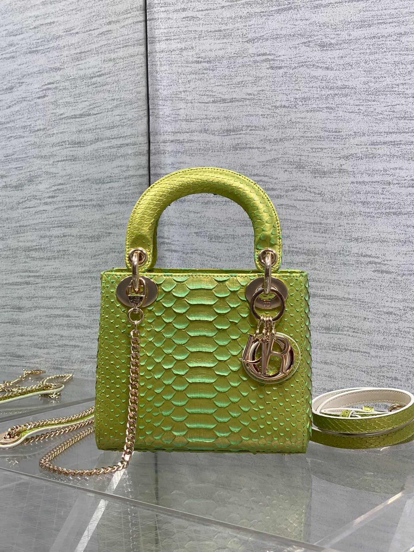 Women's Classic Handbags CHRISTIAN DIOR 17033680