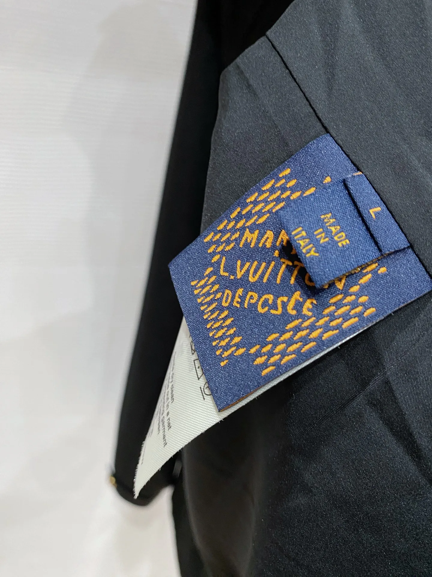 Men's Jackets And Down Jackets LOUIS VUITTON 18140559