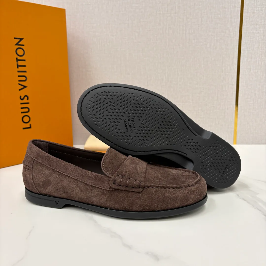 Men's Loafers And Dress Shoes LOUIS VUITTON 17715947