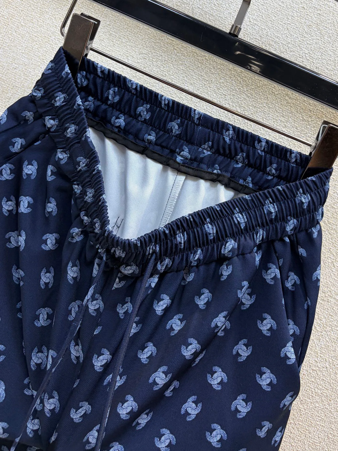 Women's Trousers CHANEL 18408103