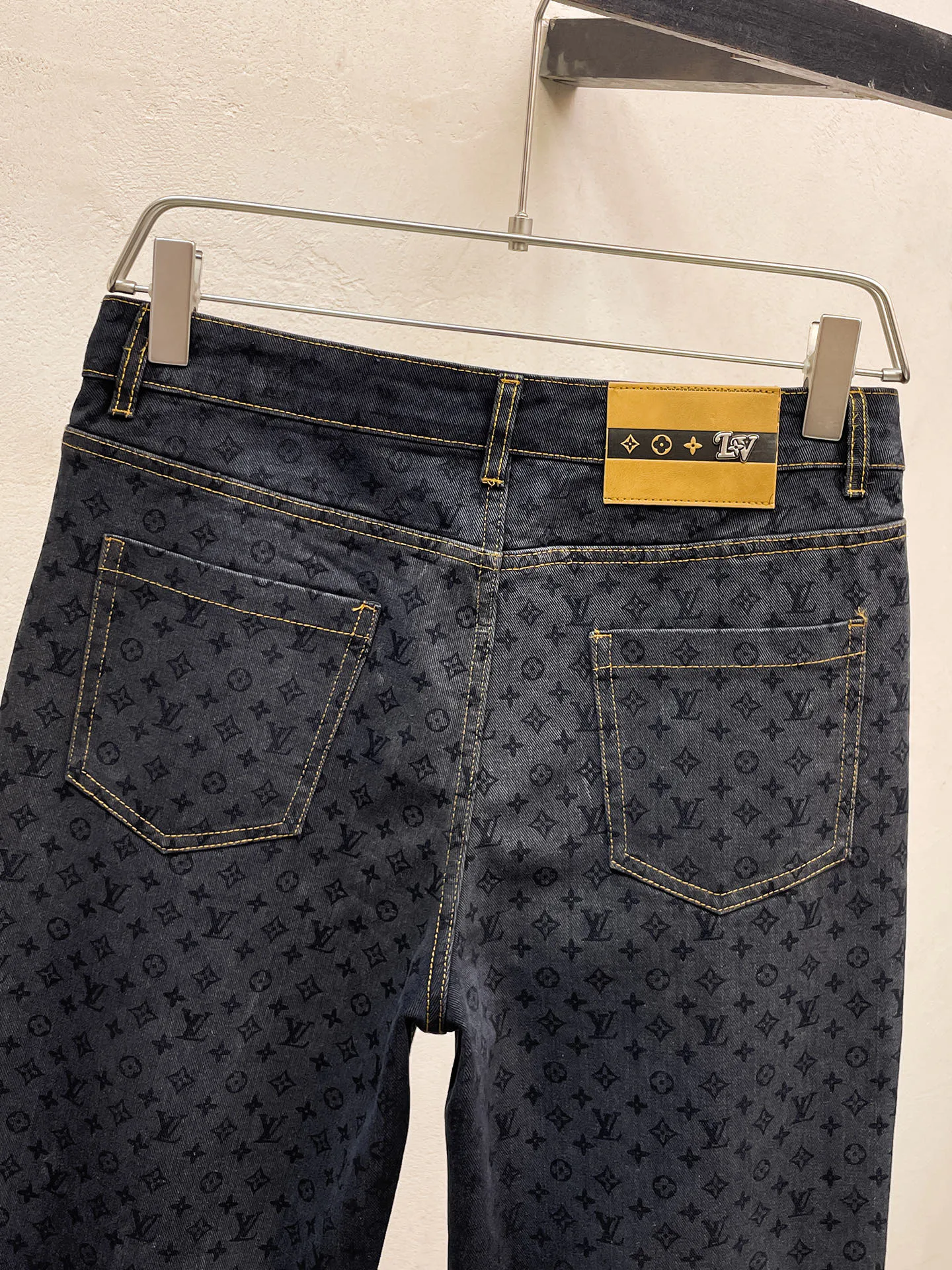 Men's Jeans LOUIS VUITTON 18345653