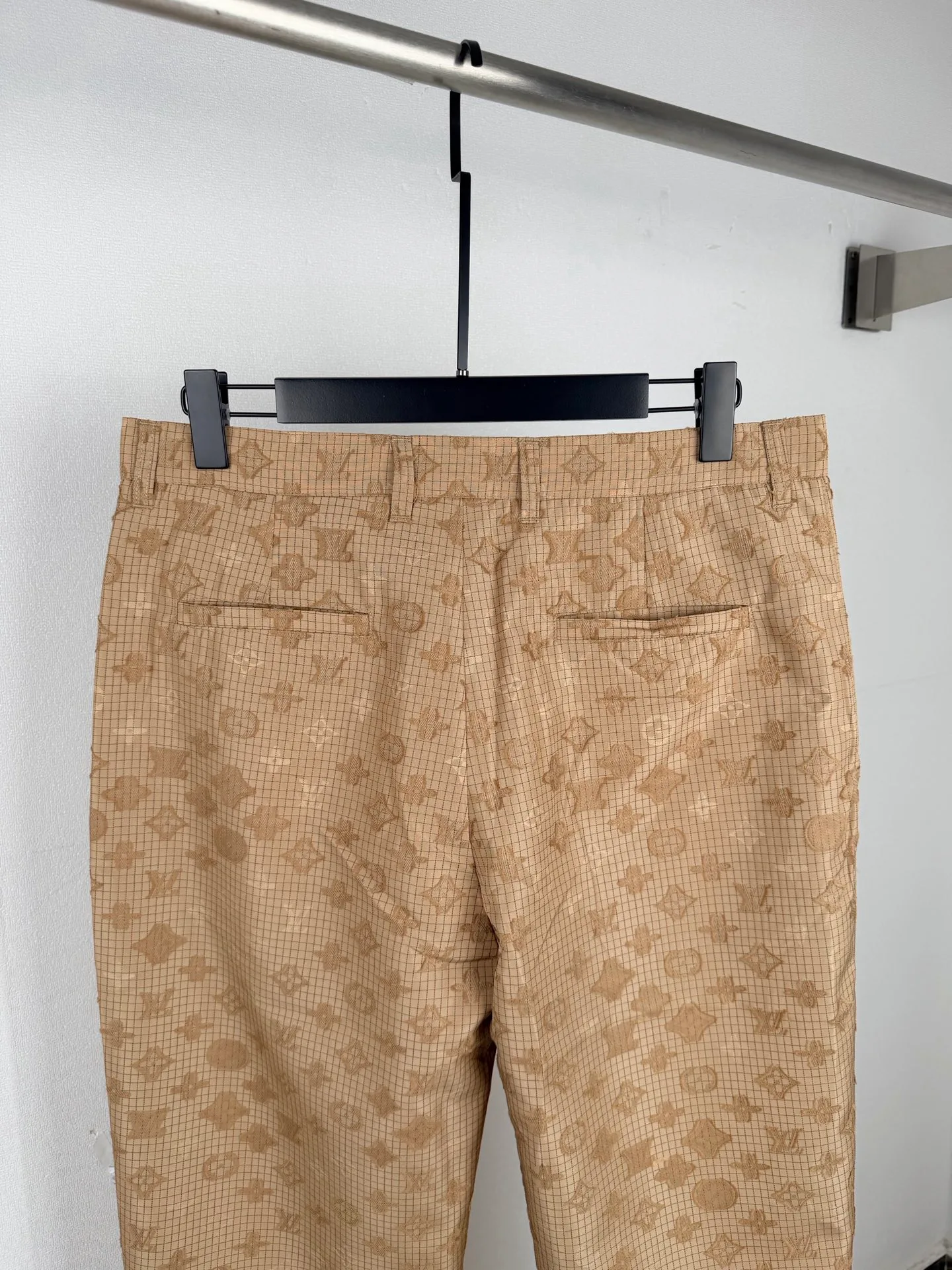 Men's Trousers LOUIS VUITTON 18069171