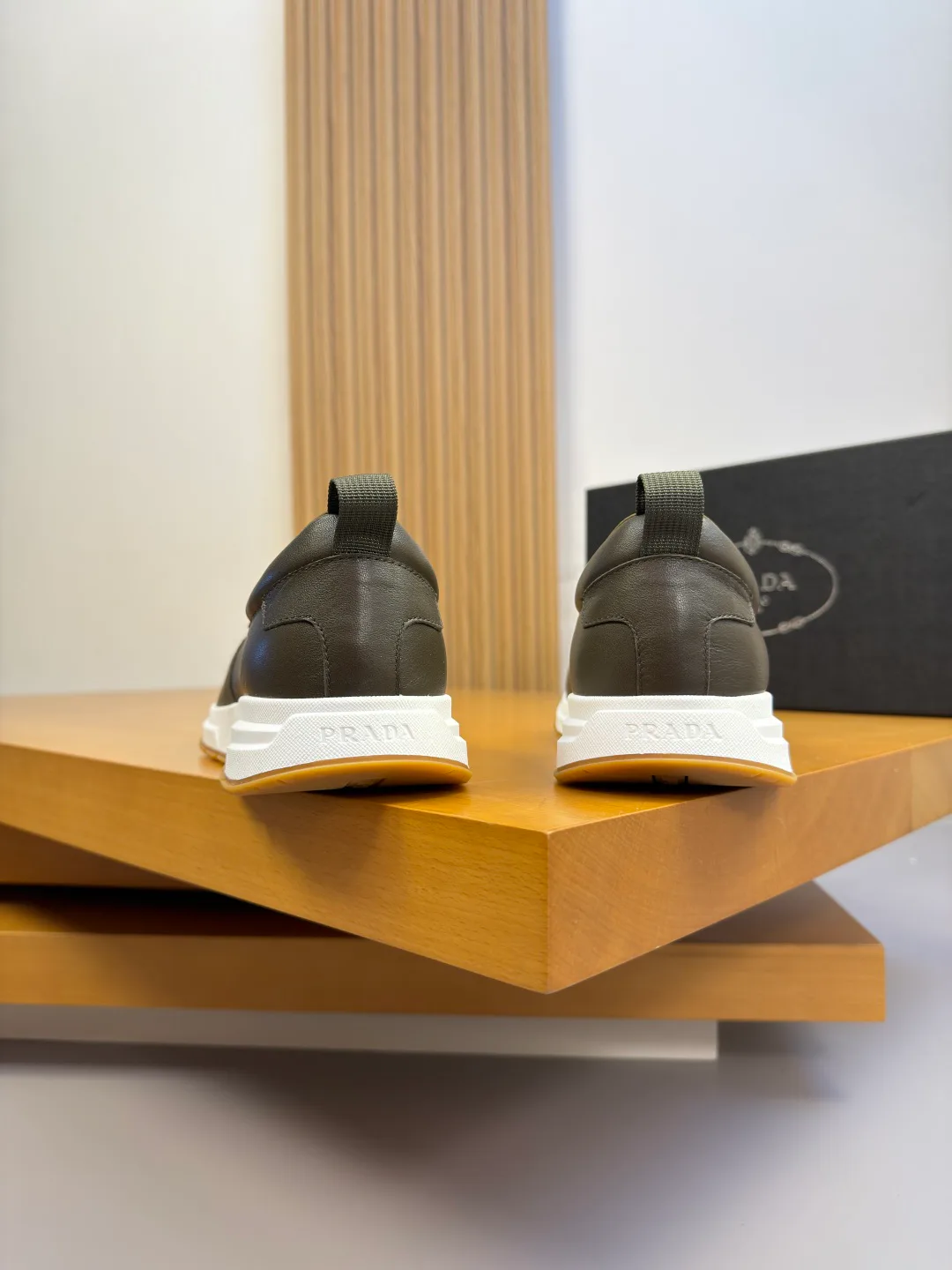 Men's Sneakers PRADA 17368513