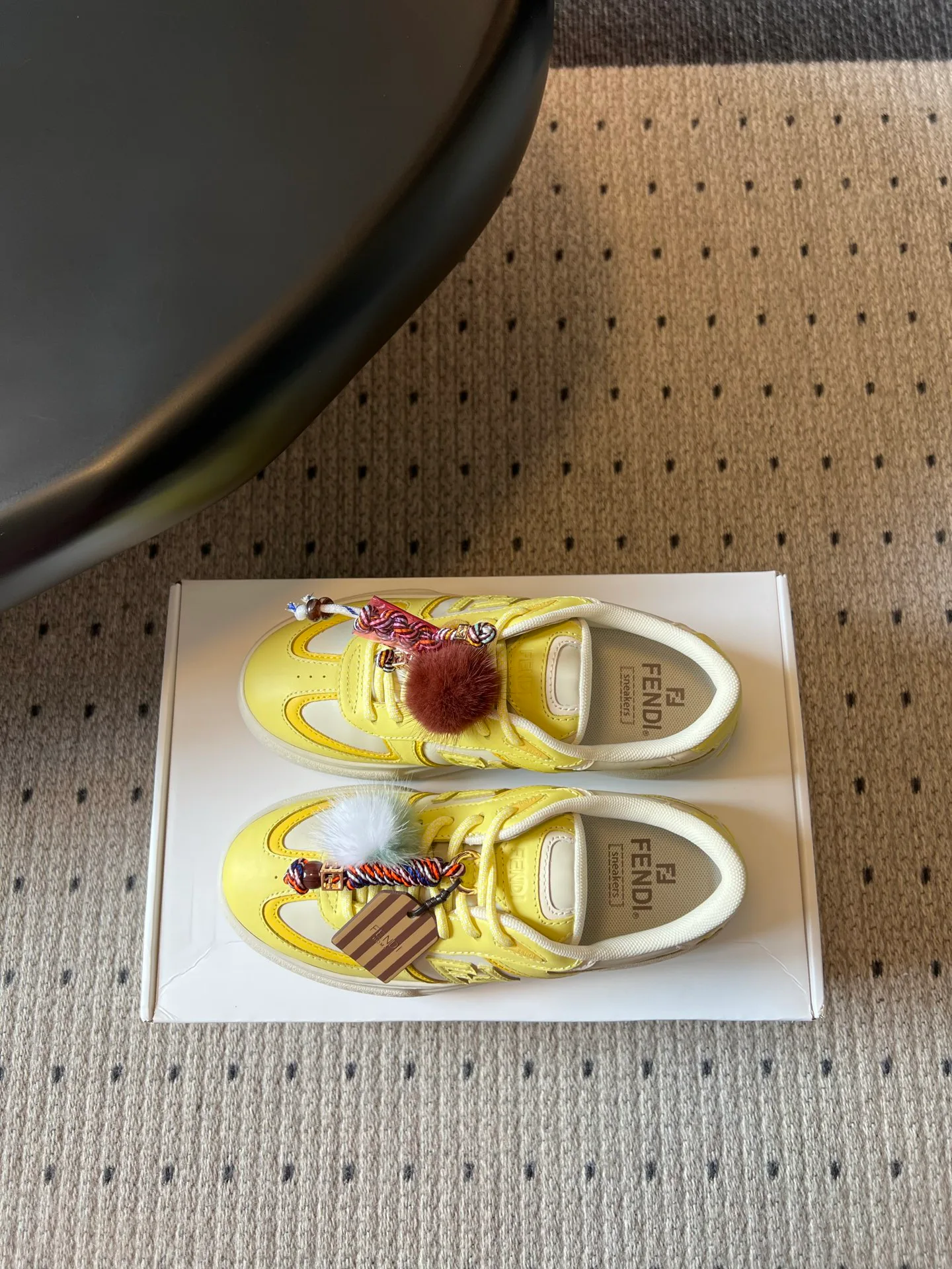Women's Sneakers FENDI 17190589
