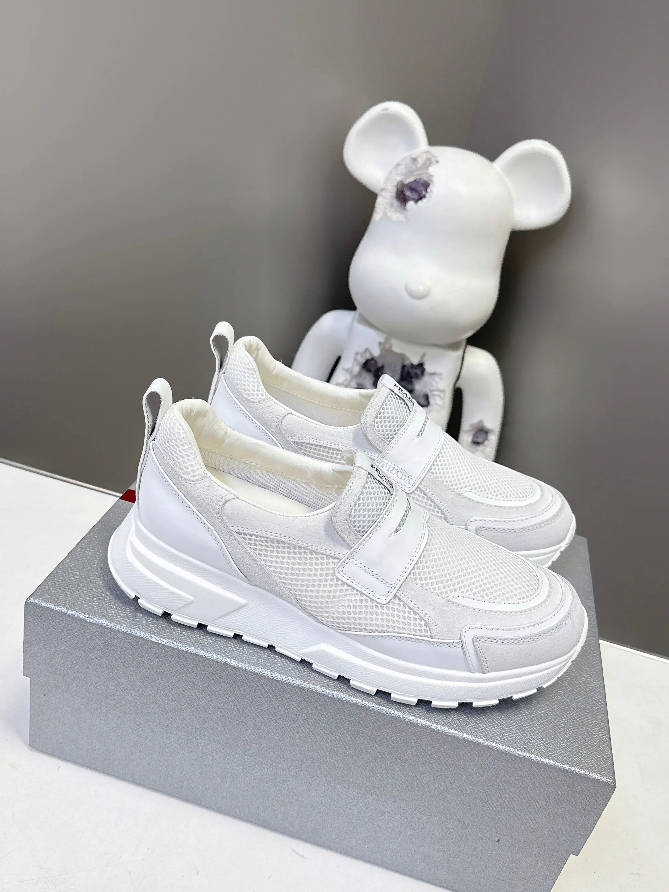 Women's Sneakers PRADA 17803499