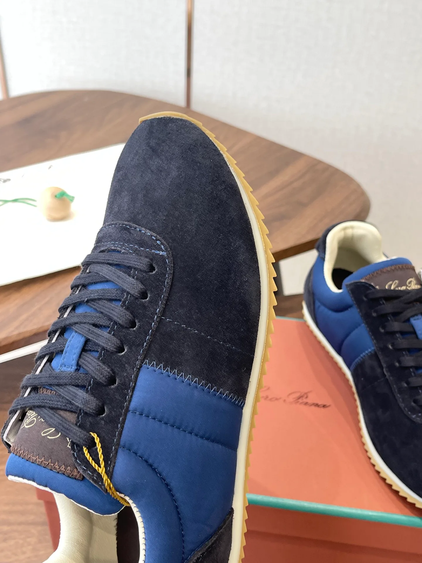 Women's Sneakers LORO PIANA 17223225