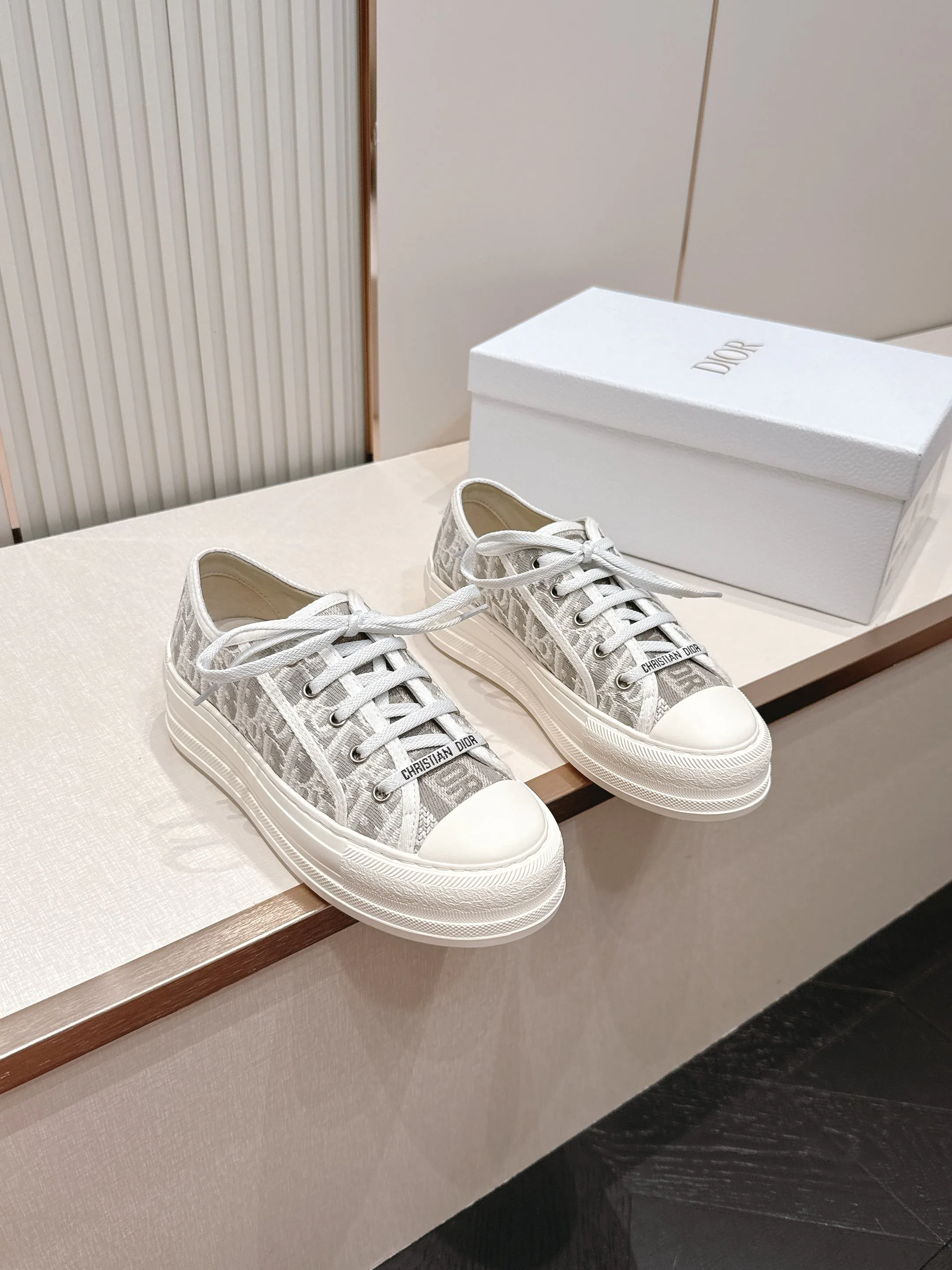 Women's Sneakers CHRISTIAN DIOR 17411430