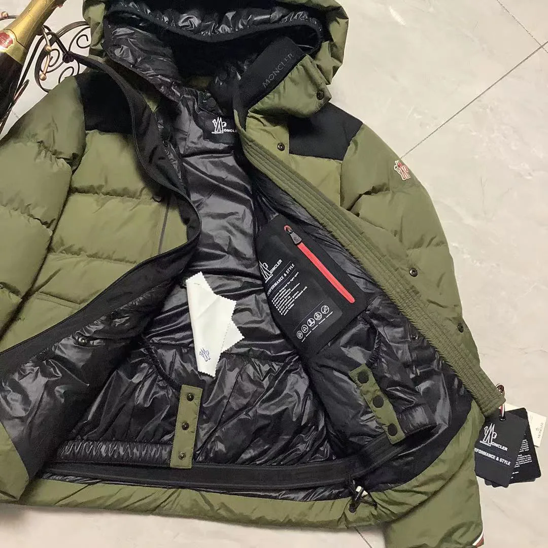 Men's Jackets And Down Jackets MONCLER 18111482