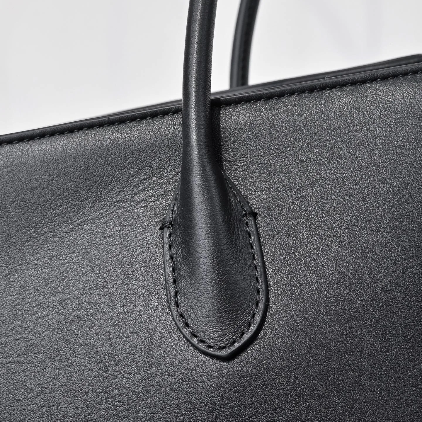 Women's Classic Handbags THE ROW 17449006