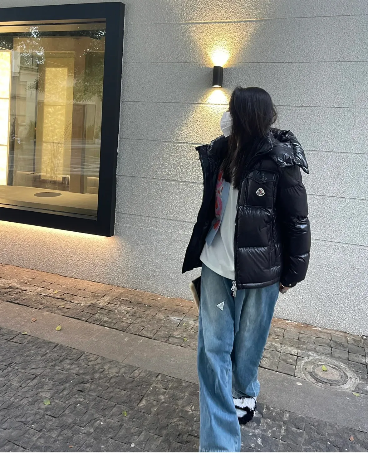 Women's Jackets And Down Jackets MONCLER 18415667