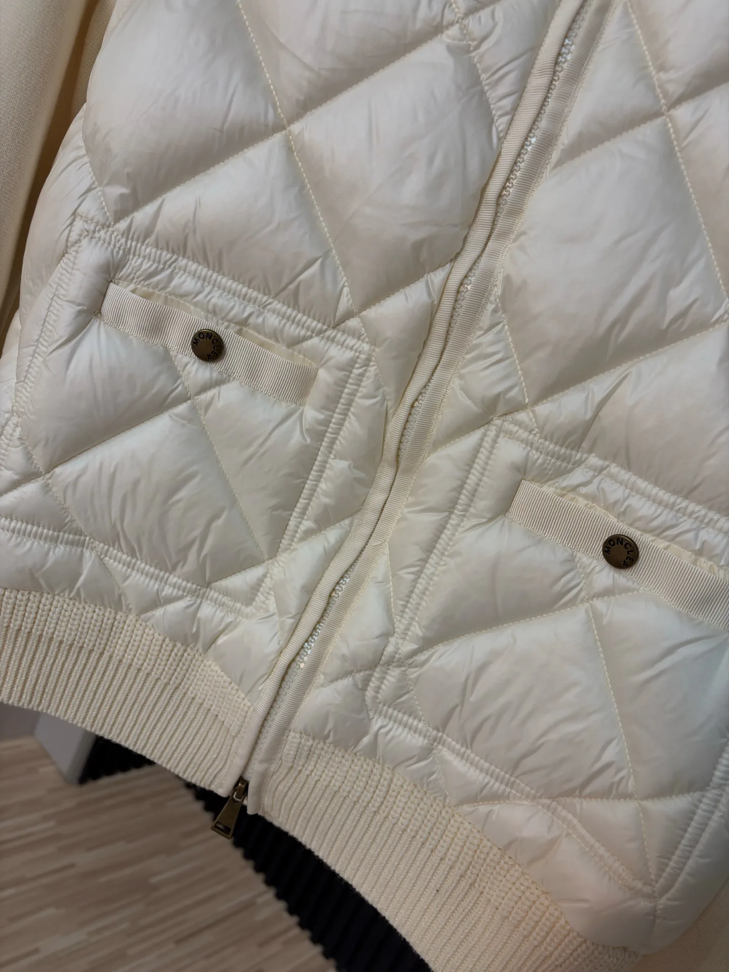 Men's Jackets And Down Jackets MONCLER 18231144