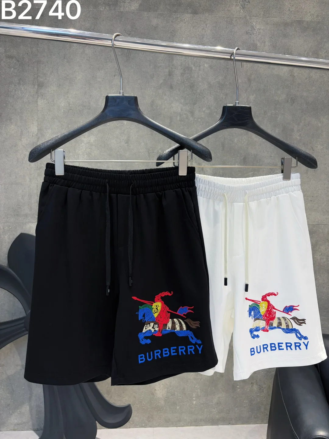 Men's Shorts BURBERRY 18000483