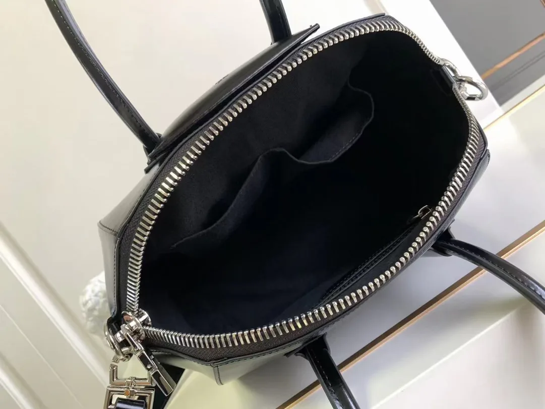 Women's Classic Handbags GIVENCHY 18452642