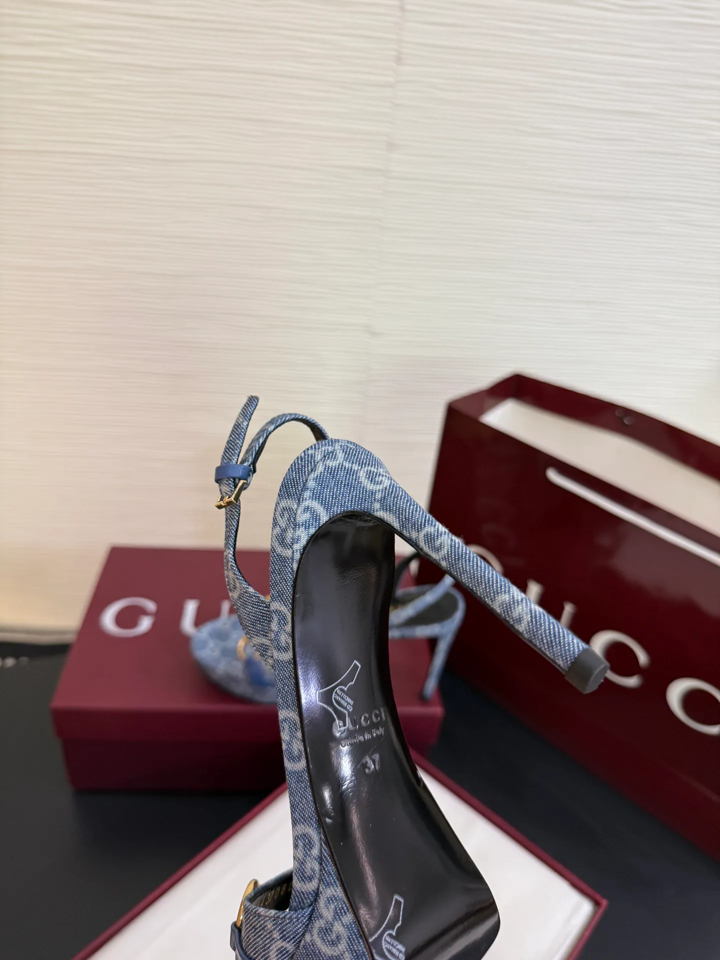 Women's Open-Toe Sandals GUCCI 18071180