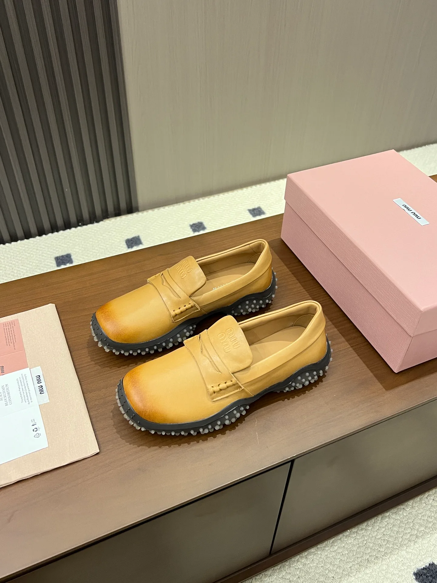 Women's Loafers And Moccasins MIU MIU 17968611