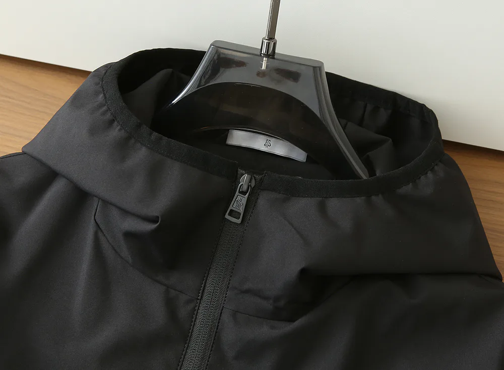 Men's Jackets And Down Jackets MONCLER 17410579