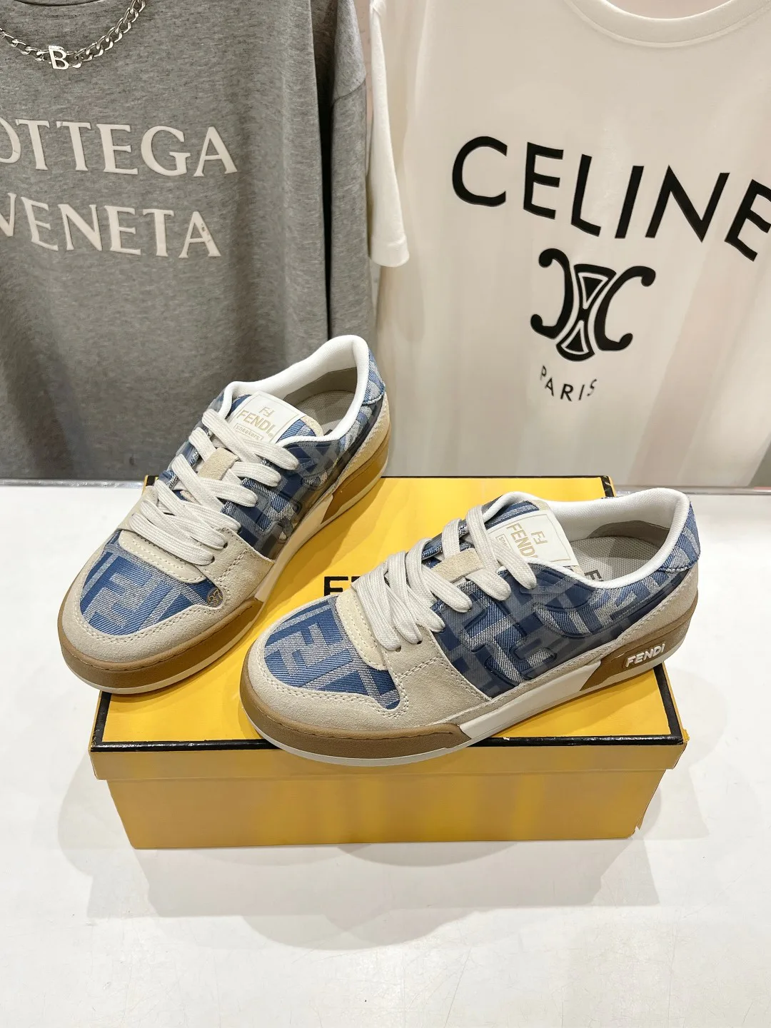 Women's Sneakers FENDI 17908445