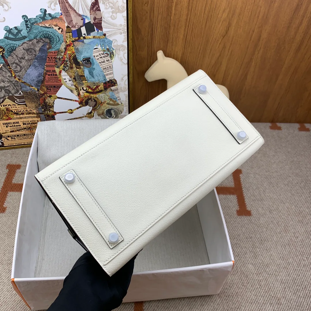 Women's Classic Handbags HERMES 18302500