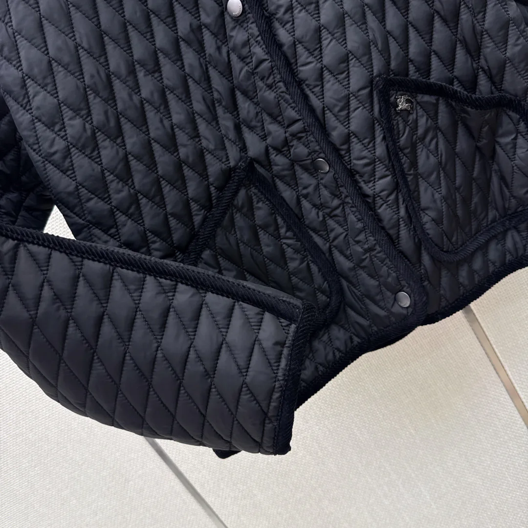 Women's Jackets And Down Jackets BURBERRY 18225621