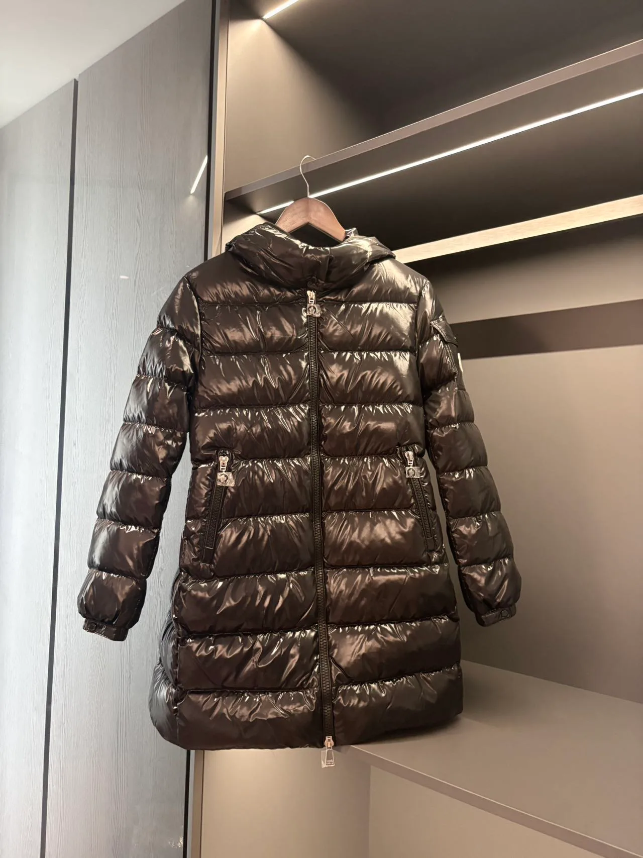 Women's Jackets And Down Jackets MONCLER 18111043