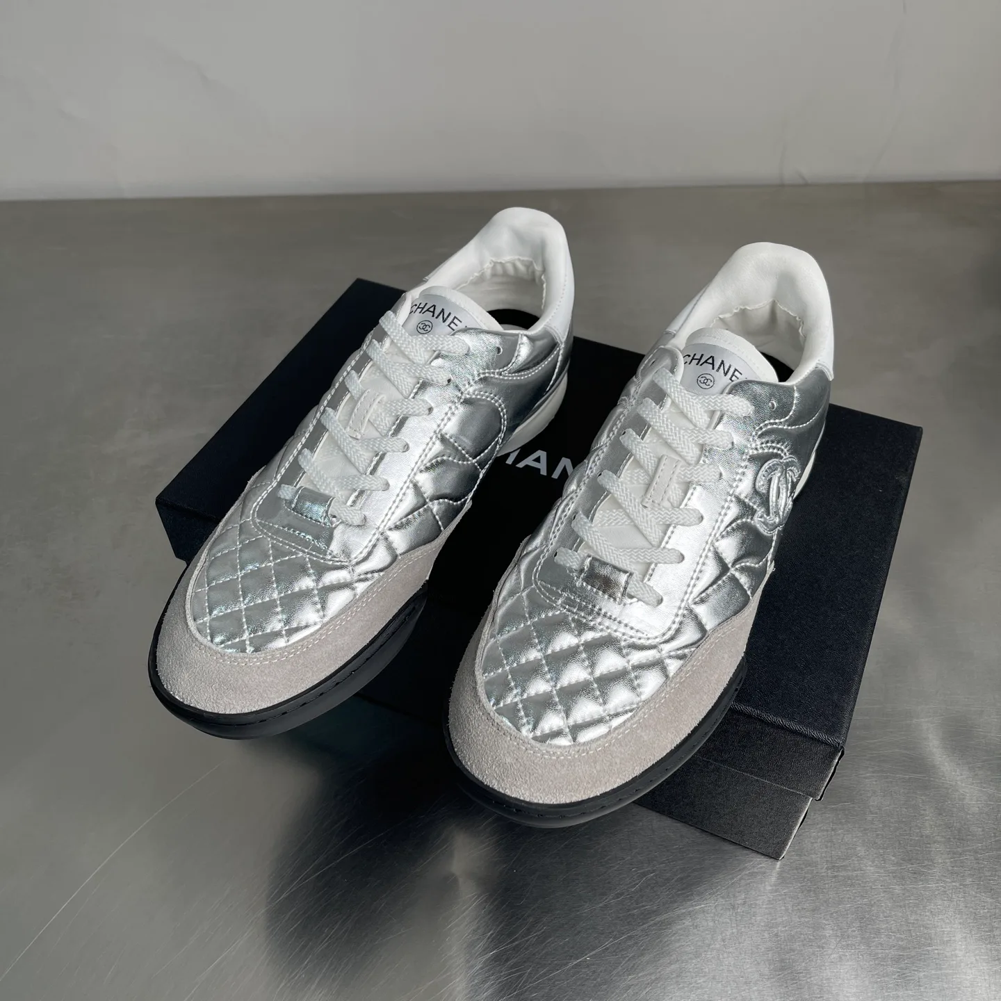 Men's Sneakers CHANEL 18519442