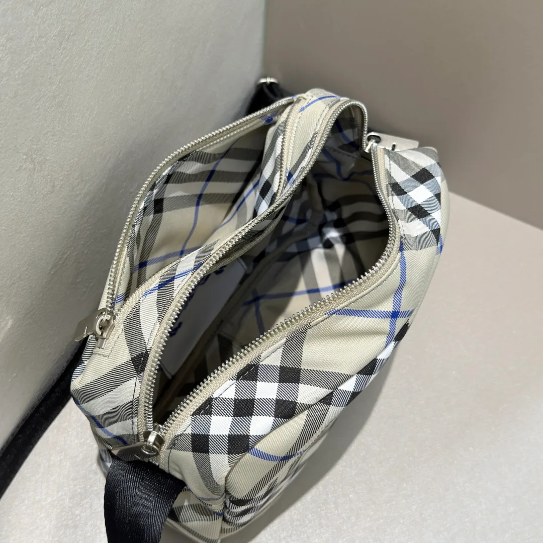 Women's Shoulder Bags BURBERRY 17949139