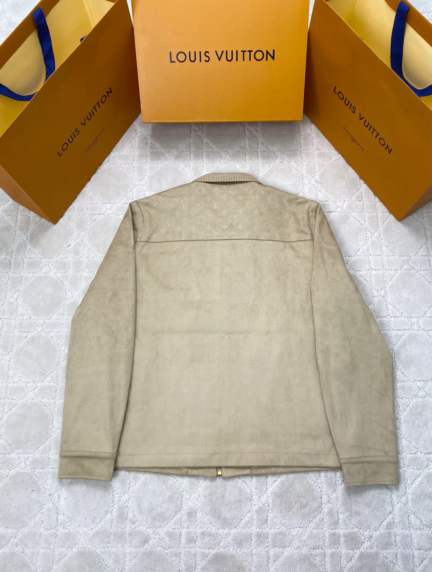 Men's Jackets And Down Jackets LOUIS VUITTON 18074035