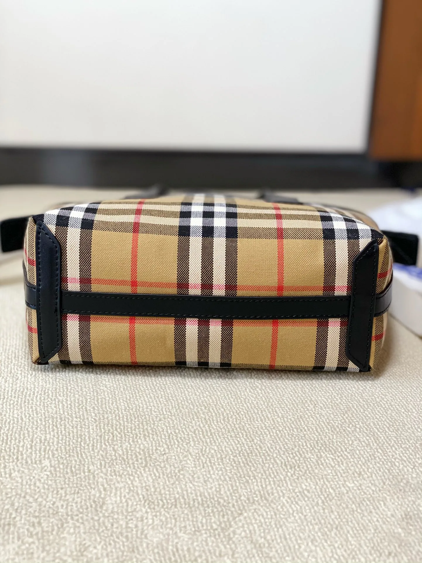 Women's Classic Handbags BURBERRY 17960836