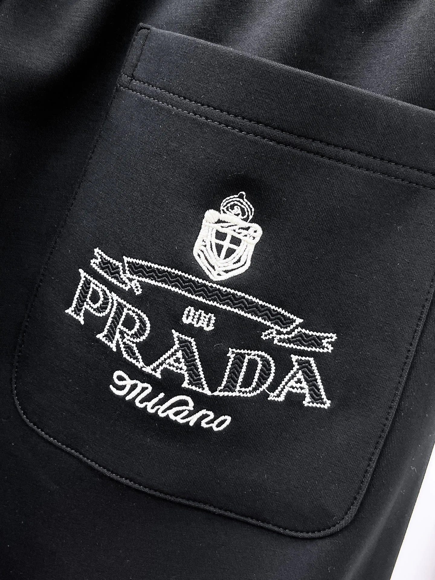 Men's Trousers PRADA 18197372