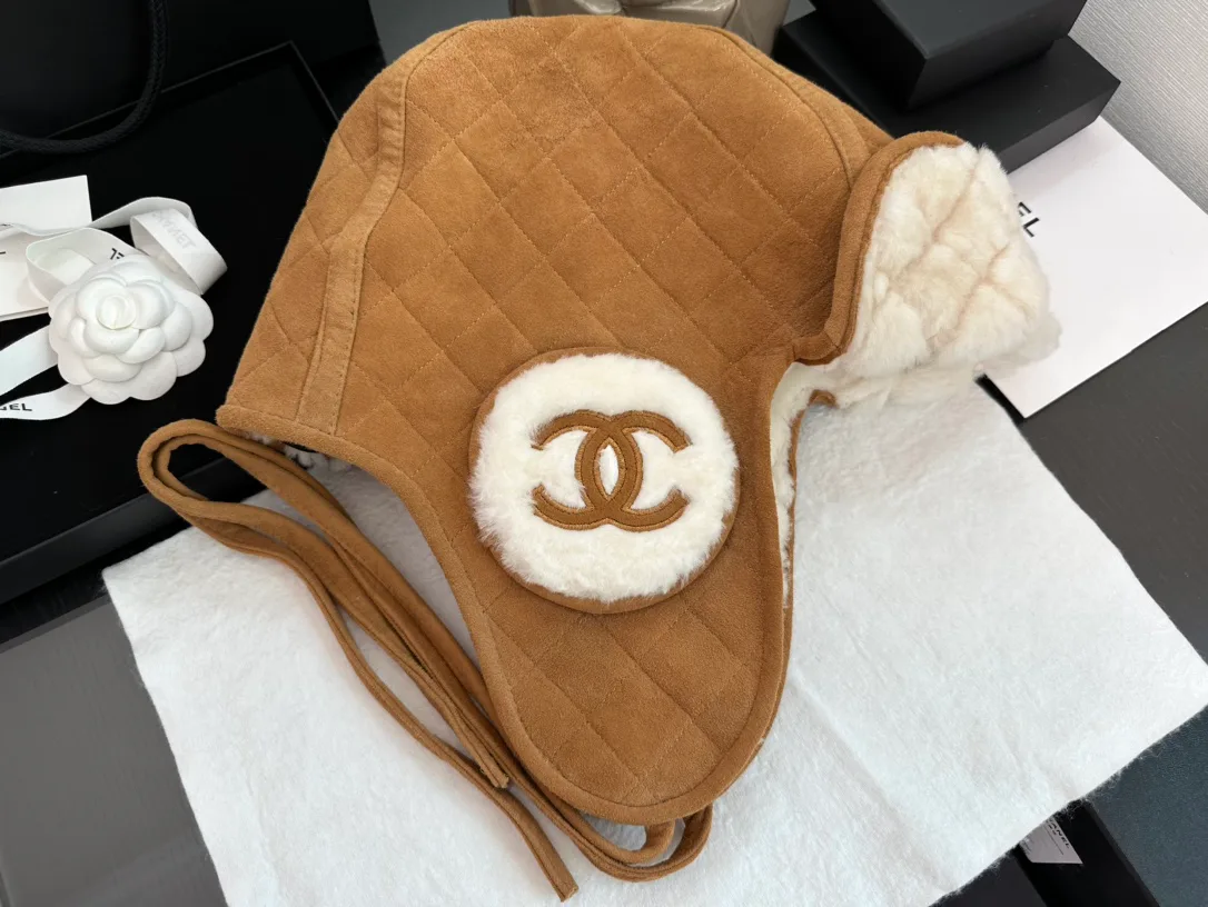 Hats CHANEL 18347658