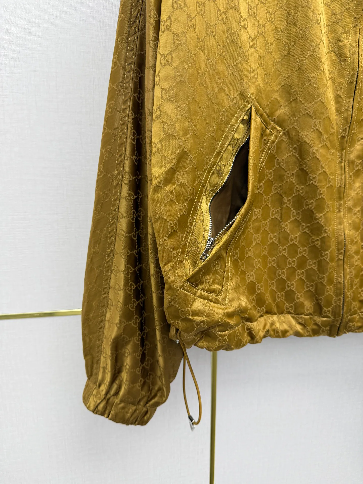 Women's Jackets And Down Jackets GUCCI 18032402