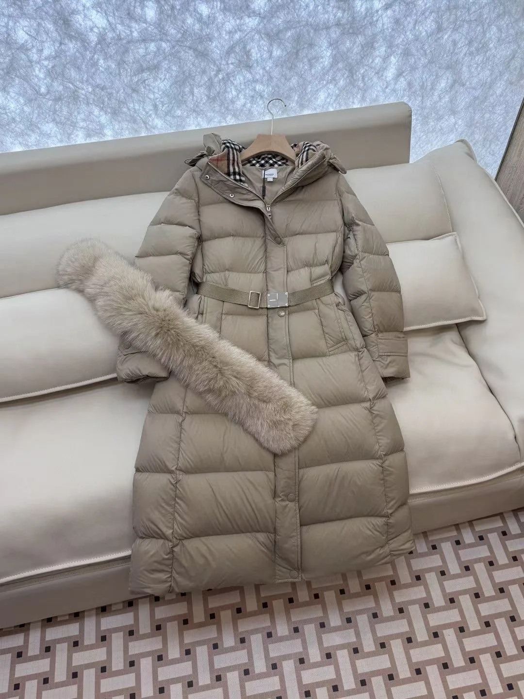 Women's Jackets And Down Jackets BURBERRY 18169336